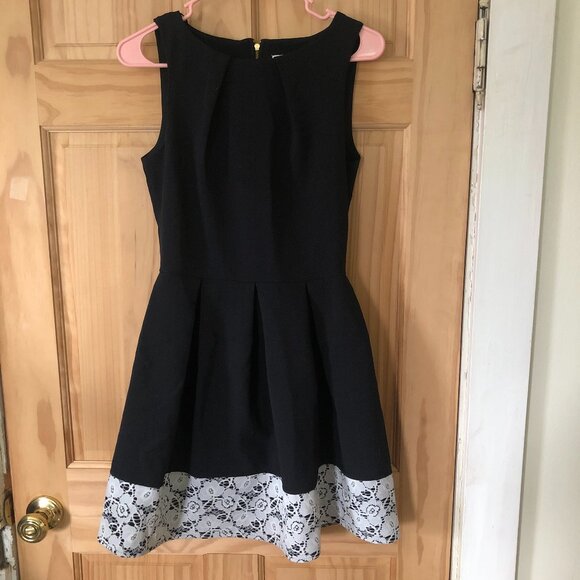 Closet Dresses & Skirts - Closet Black Sleeveless Fit-and-Flare Dress with White Lace Hem